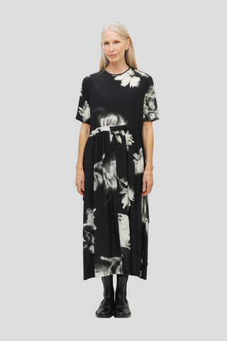 Juliette Hogan Dima Tunic (Inkflower Silk) Carbon