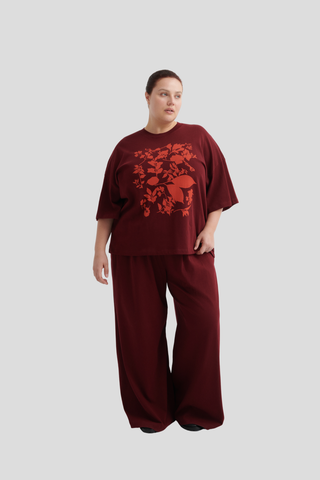 Kowtow Stencil Tee - Maroon