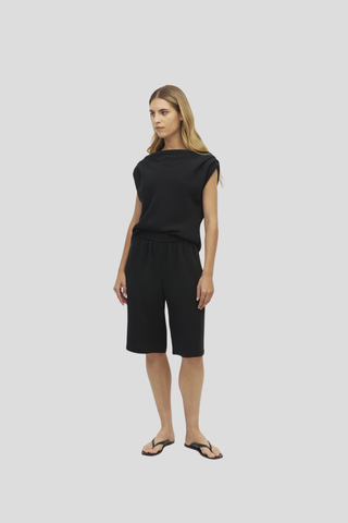 Juliette Hogan Koa Short (Luxe Suiting)  Black