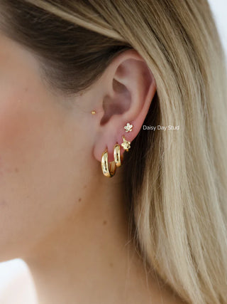 Sophie Daisy Day Studs - Gold