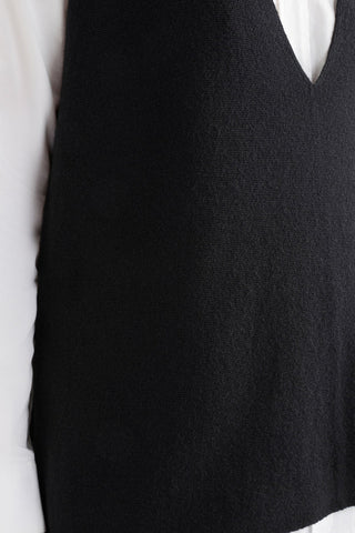 Elk Alin Knit Vest - Black