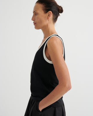 Kowtow Variation Singlet - Black